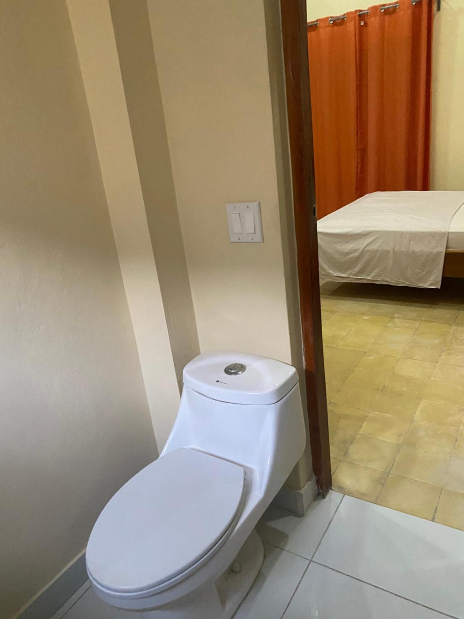Apartamentos Casa Amarilla Granada Exteriör bild