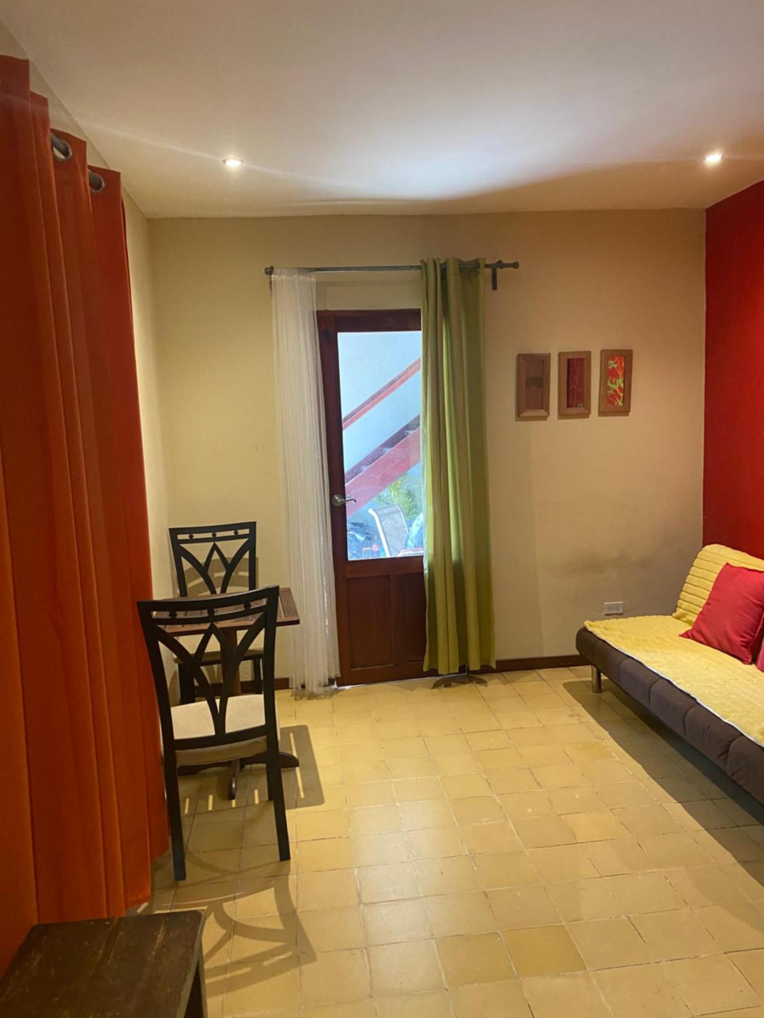 Apartamentos Casa Amarilla Granada Exteriör bild