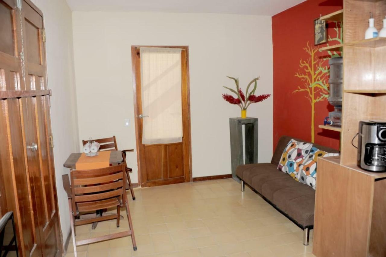 Apartamentos Casa Amarilla Granada Exteriör bild
