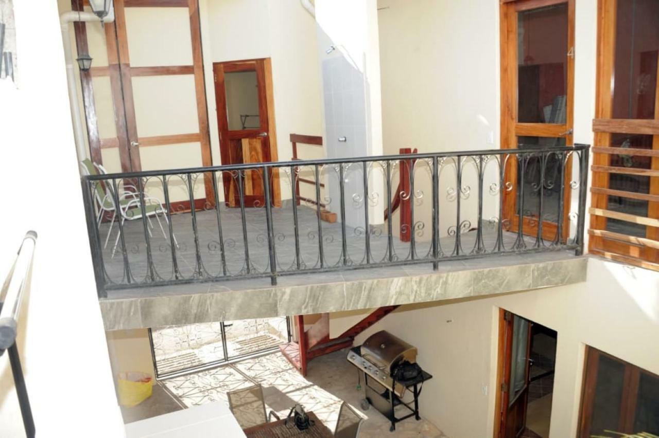 Apartamentos Casa Amarilla Granada Exteriör bild